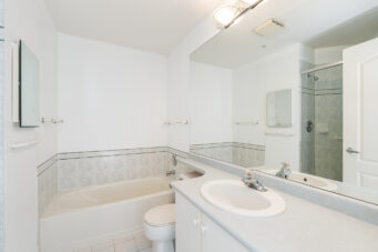 #302 – 2271 Bellevue Avenue